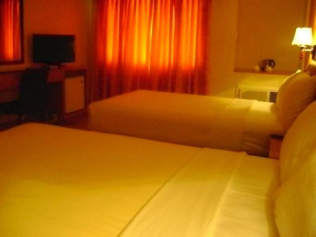 Pamulinawen Hotel Laoag Phòng bức ảnh