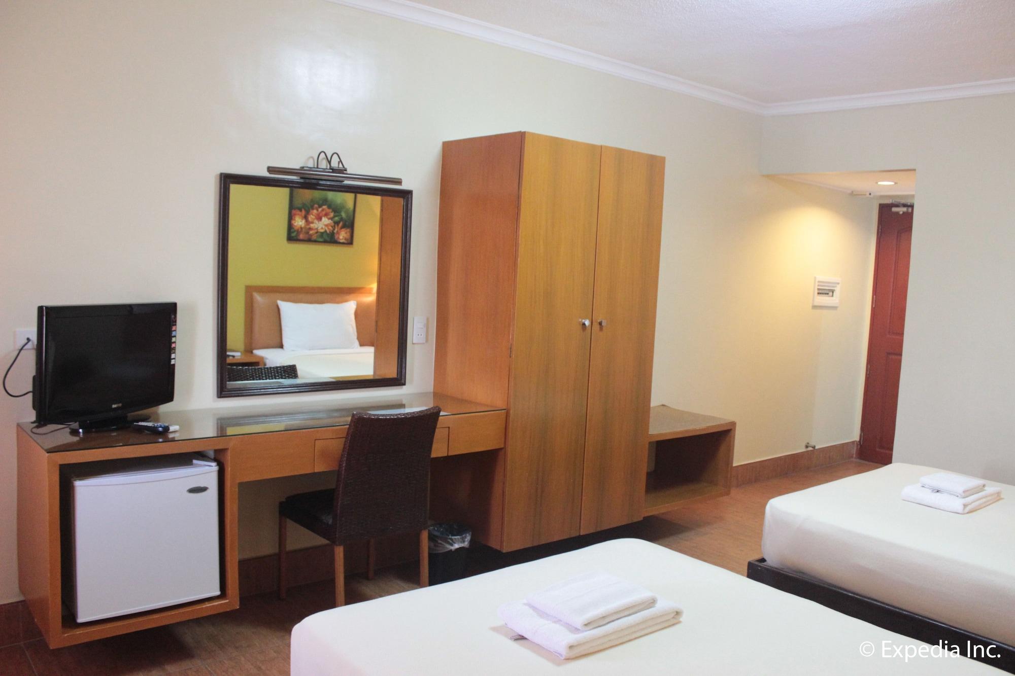 Pamulinawen Hotel Laoag Ngoại thất bức ảnh