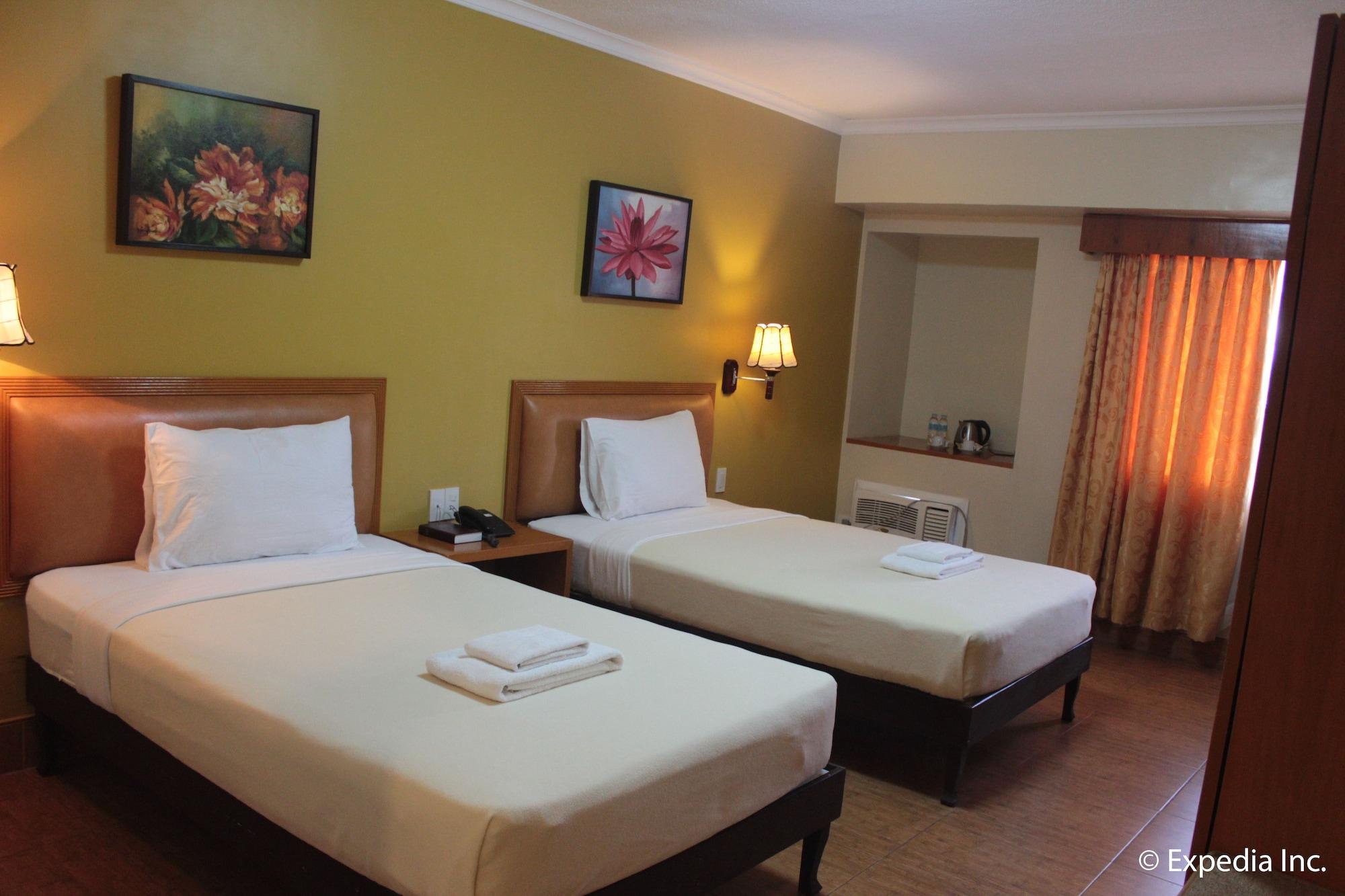 Pamulinawen Hotel Laoag Ngoại thất bức ảnh
