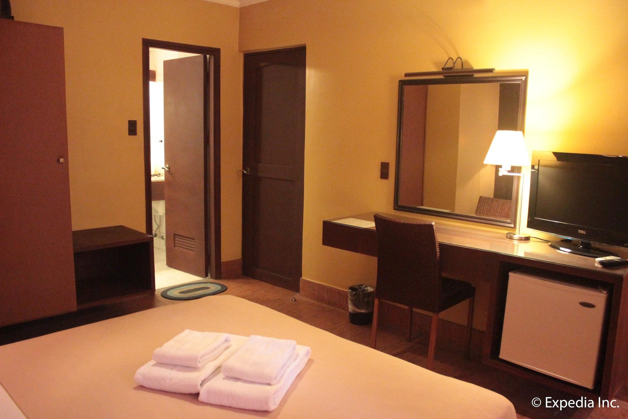 Pamulinawen Hotel Laoag Ngoại thất bức ảnh
