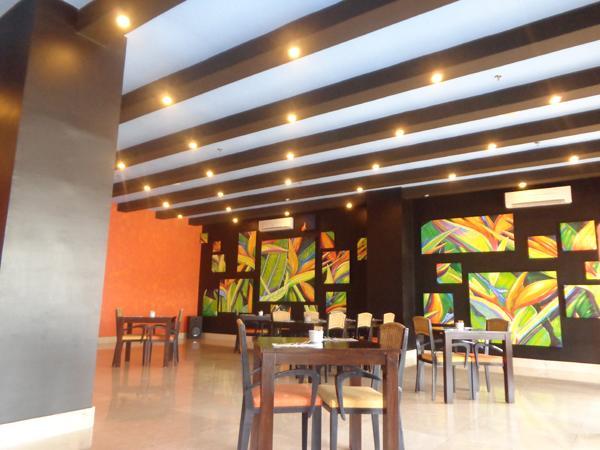 Pamulinawen Hotel Laoag Ngoại thất bức ảnh